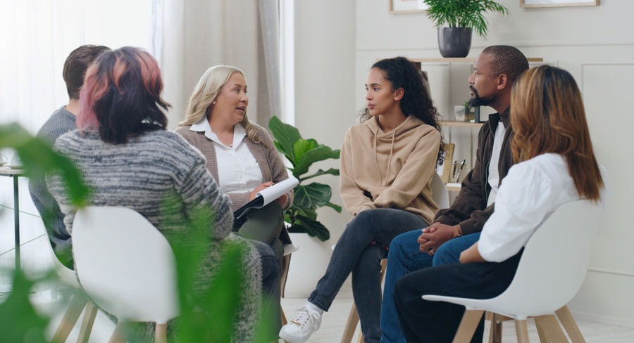 genetic-vs-environmental-causes-of-bipolar group therapy for bipolar disorder